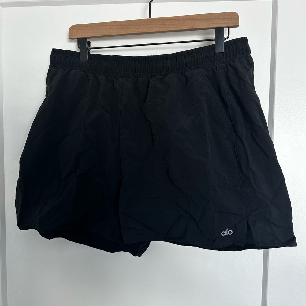 Alo Yoga Women's Black Alumni Shorts